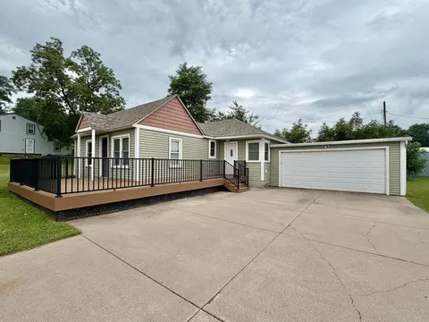 110 Red Wing Ave S, Red Wing, MN 55066