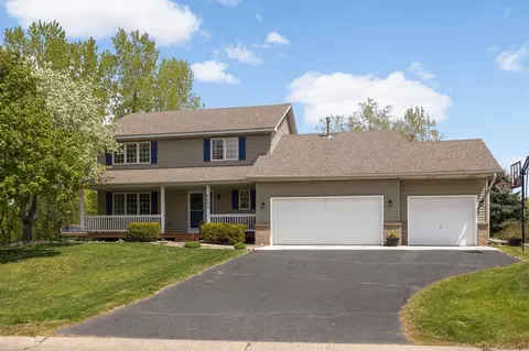 9080 Parkside Dr, Woodbury, MN 55125