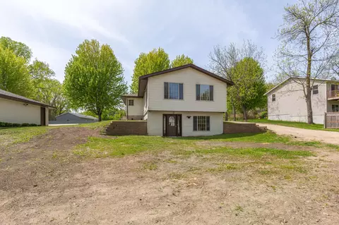 Exterior - 913 Western Ave NW, Faribault, MN 55021 photo 9 of 11