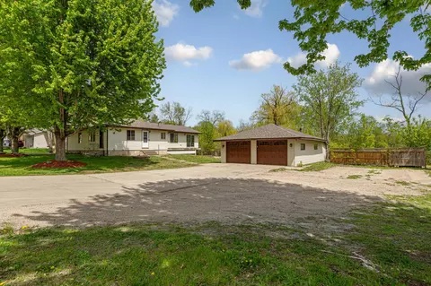 Exterior - 913 Western Ave NW, Faribault, MN 55021 photo 2 of 11