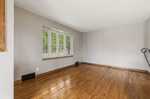 Living - 913 Western Ave NW, Faribault, MN 55021 photo 3 of 11