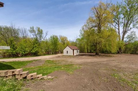 Exterior - 913 Western Ave NW, Faribault, MN 55021 photo 15 of 16