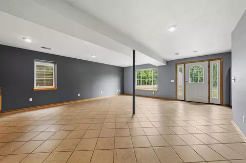 Living - 913 Western Ave NW, Faribault, MN 55021 photo 11 of 11