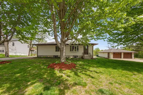 Exterior - 913 Western Ave NW, Faribault, MN 55021 photo 6 of 11