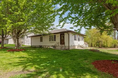 Exterior - 913 Western Ave NW, Faribault, MN 55021 photo 7 of 11