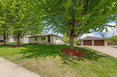 Exterior - 913 Western Ave NW, Faribault, MN 55021 photo 8 of 11