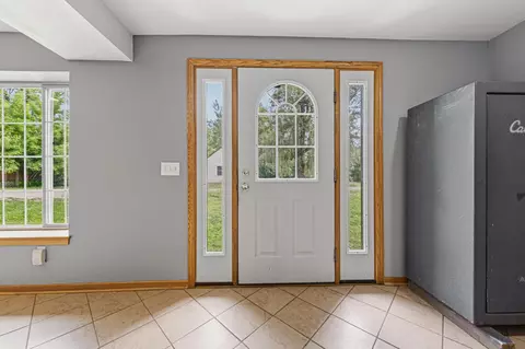 Entry Way - 913 Western Ave NW, Faribault, MN 55021 photo 3 of 3
