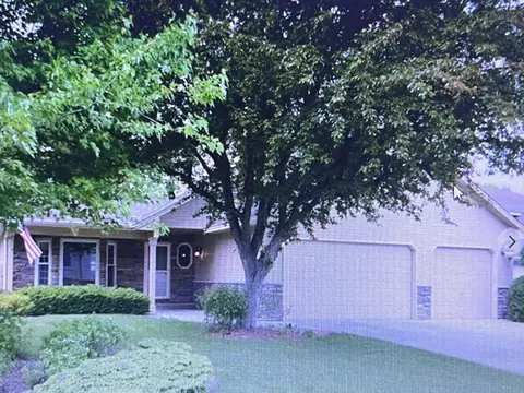 9023 Nantwick Rdg, Brooklyn Park, MN 55443