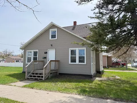 755 4th St SW, Valley City, ND 58072