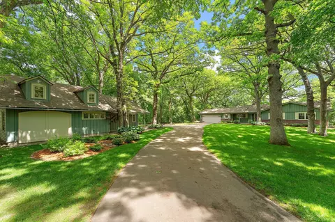 13040 132nd St W, Apple Valley, MN 55124