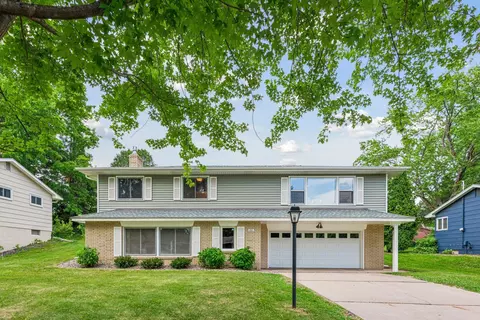 88 Battle Creek Pl, Saint Paul, MN 55119