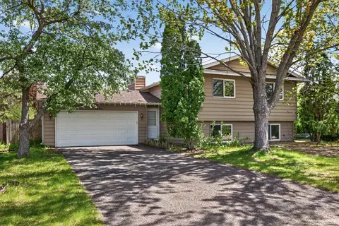 7589 Homestead Ave S, Cottage Grove, MN 55016