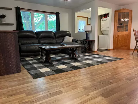 Living - 182 14th St, Windom, MN 56101 photo 3 of 3