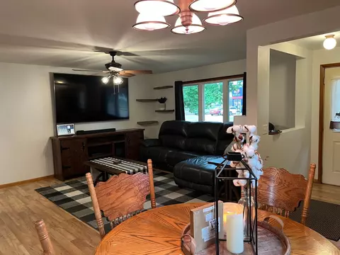 Living - 182 14th St, Windom, MN 56101 photo 1 of 3
