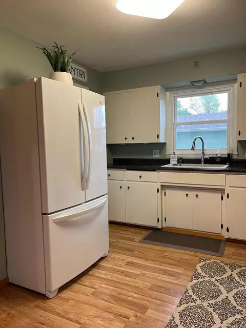 Kitchen - 182 14th St, Windom, MN 56101 photo 3 of 3