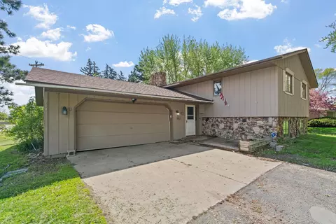 1154 Bromo Ave, Saint Cloud, MN 56303