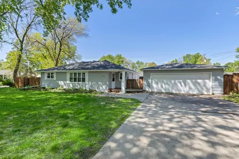 1820 Oak St, Hastings, MN 55033