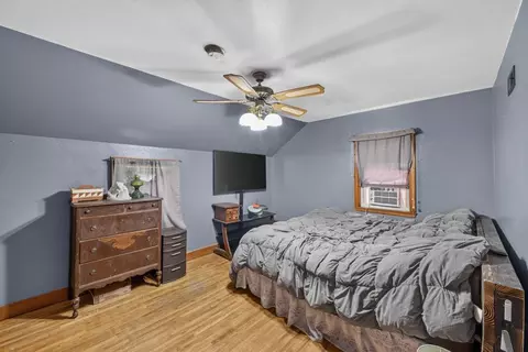 Bedroom - 2209 6th St NW, Austin, MN 55912 photo 3 of 6