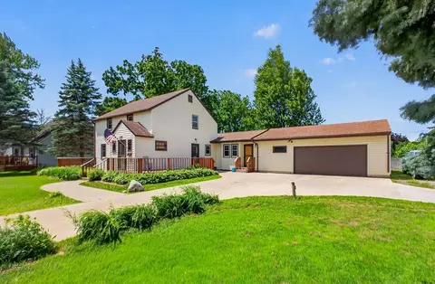 2209 6th St NW, Austin, MN 55912