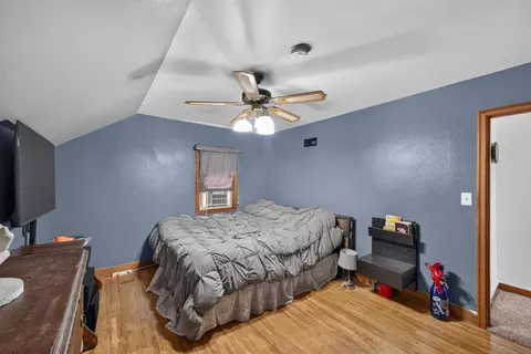 Bedroom - 2209 6th St NW, Austin, MN 55912 photo 4 of 6
