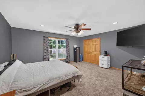 Bedroom - 2209 6th St NW, Austin, MN 55912 photo 1 of 6