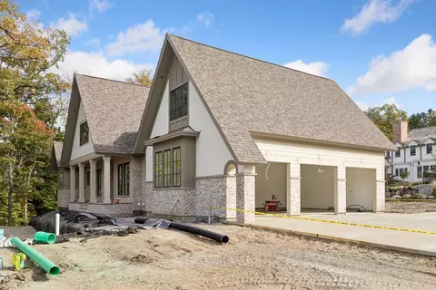 110 Mississippi River Blvd N, Saint Paul, MN 55104