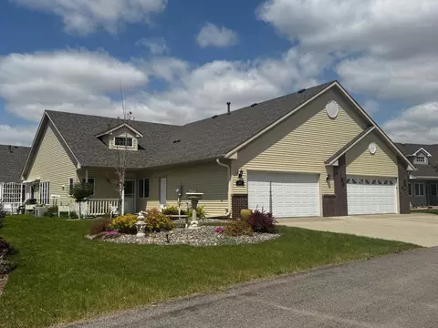160 Cardinal Ln, Clearwater, MN 55320