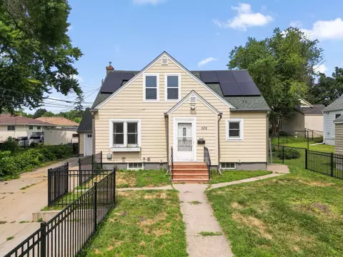 509 1st St N, Hopkins, MN 55343
