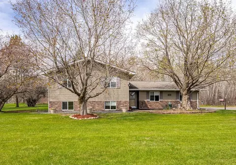 9105 Falcon St, Duluth, MN 55808