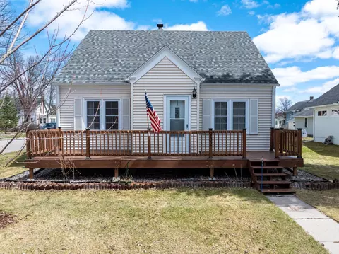 932 NW 1st Ave, Grand Rapids, MN 55744