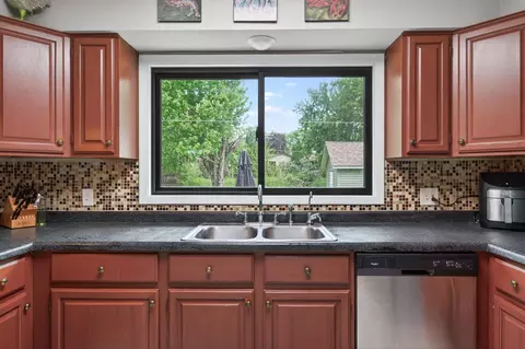 Kitchen - 2041 Emerald Ln, Eagan, MN 55122 photo 2 of 4