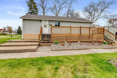 201 Sukuts St, West Fargo, ND 58078