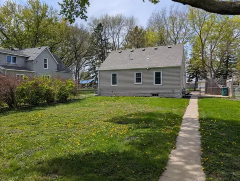 Exterior - 160 10th St, Tracy, MN 56175 photo 4 of 6