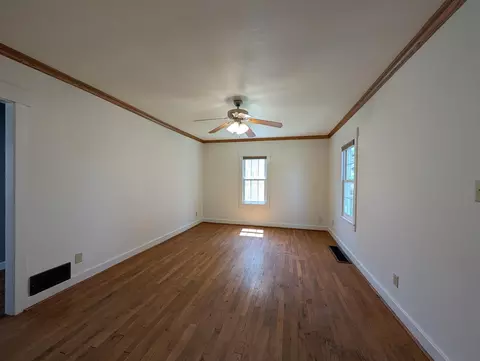 Living - 160 10th St, Tracy, MN 56175 photo 1 of 1