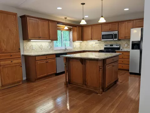 15725 Sycamore St NW, Andover, MN 55304