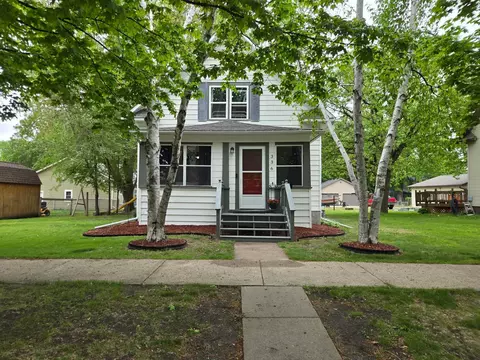 336 Erie St SE, Hutchinson, MN 55350