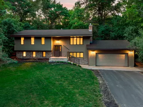 17595 Italy Ct, Lakeville, MN 55044