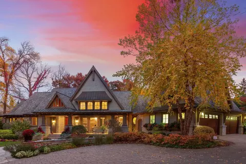 6 Merilane, Edina, MN 55436