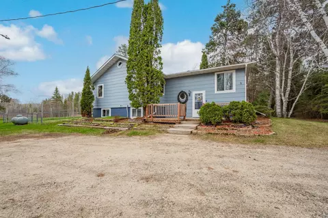 32288 S Shoal Lake Rd, Grand Rapids, MN 55744