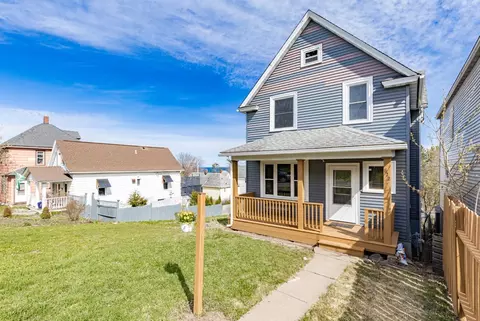 Exterior - 822 E 7th St, Duluth, MN 55805 photo 5 of 16