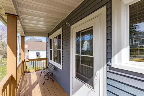 Exterior - 822 E 7th St, Duluth, MN 55805 photo 7 of 16
