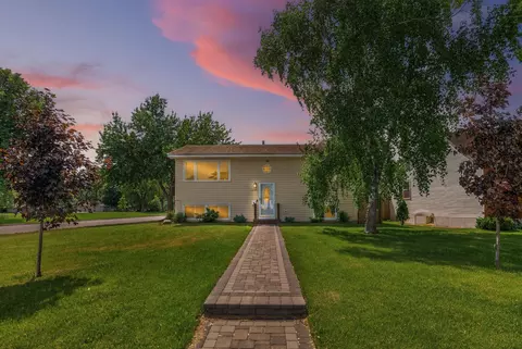 1249 Ashland Ave, Saint Paul Park, MN 55071