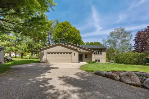 10545 First Timberlane Dr, Northfield, MN 55057