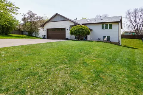 17025 Gannon Way W, Rosemount, MN 55068