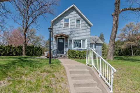 208 9th St SE, Little Falls, MN 56345