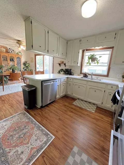 Kitchen - 720 4th Ave NW, Plainview, MN 55964 photo 1 of 1