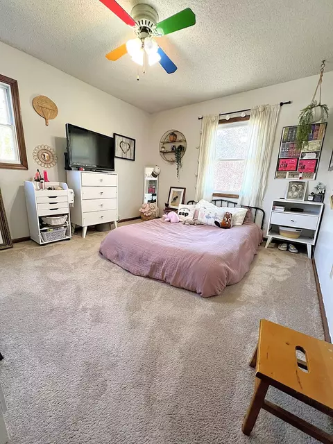 Bedroom - 720 4th Ave NW, Plainview, MN 55964 photo 5 of 6
