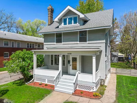 1699 Ashland Ave, Saint Paul, MN 55104