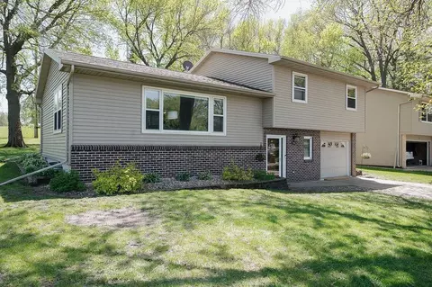 135 Eltinge Pl, Fairmont, MN 56031