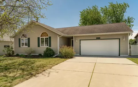4434 8th St NW, Rochester, MN 55901